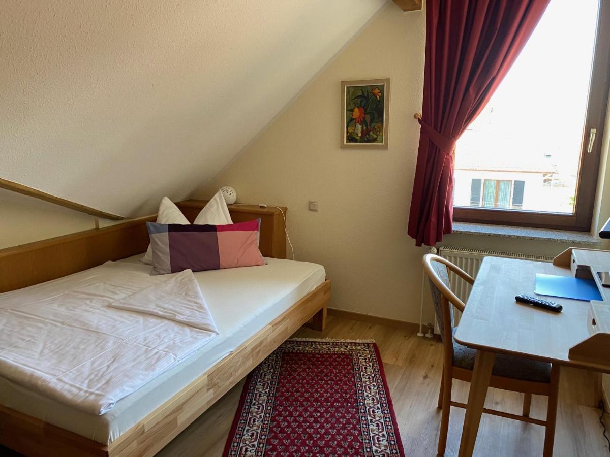 Hotel Janssen Bodenheim Bagian luar foto