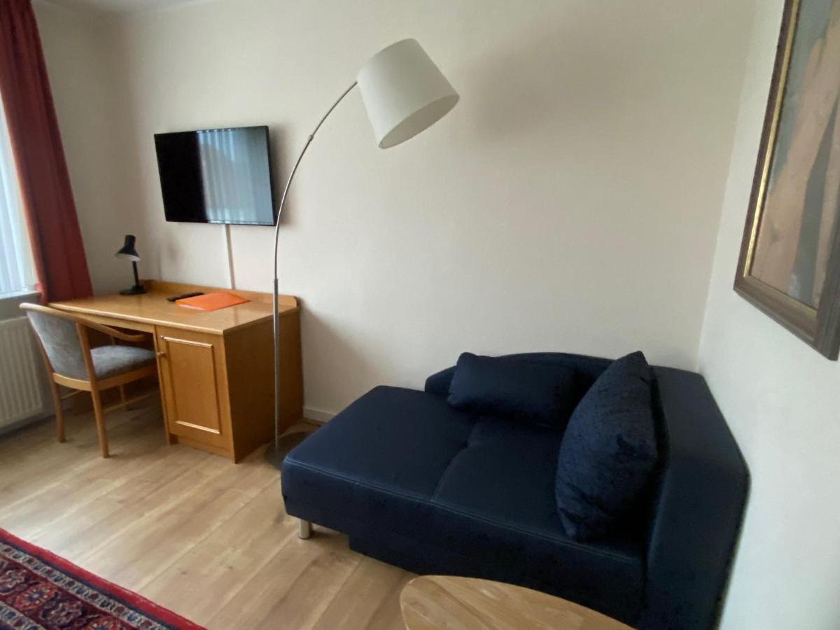 Hotel Janssen Bodenheim Bagian luar foto