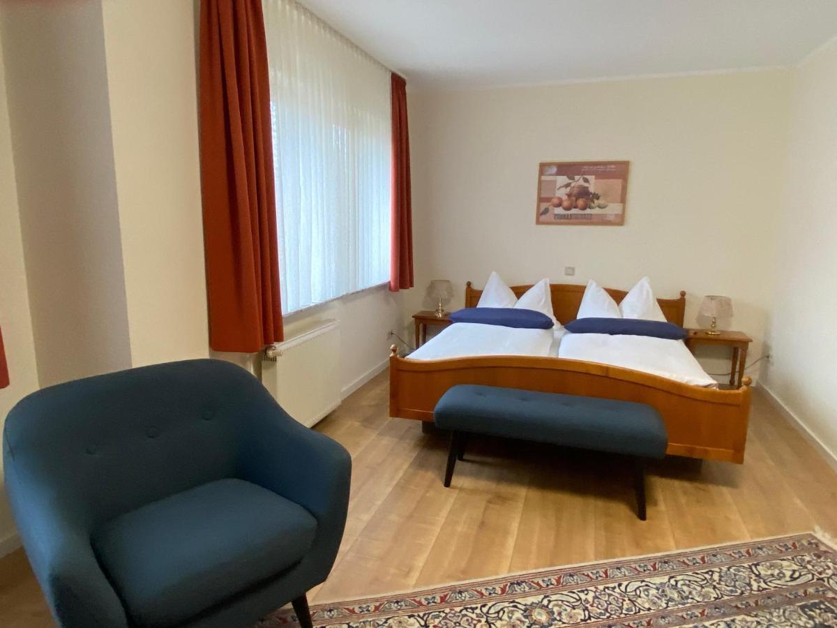 Hotel Janssen Bodenheim Bagian luar foto