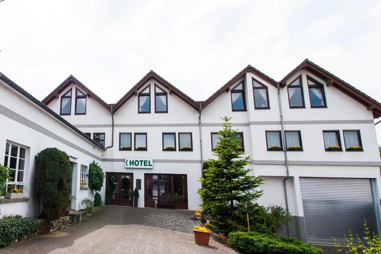 Hotel Janssen Bodenheim Bagian luar foto