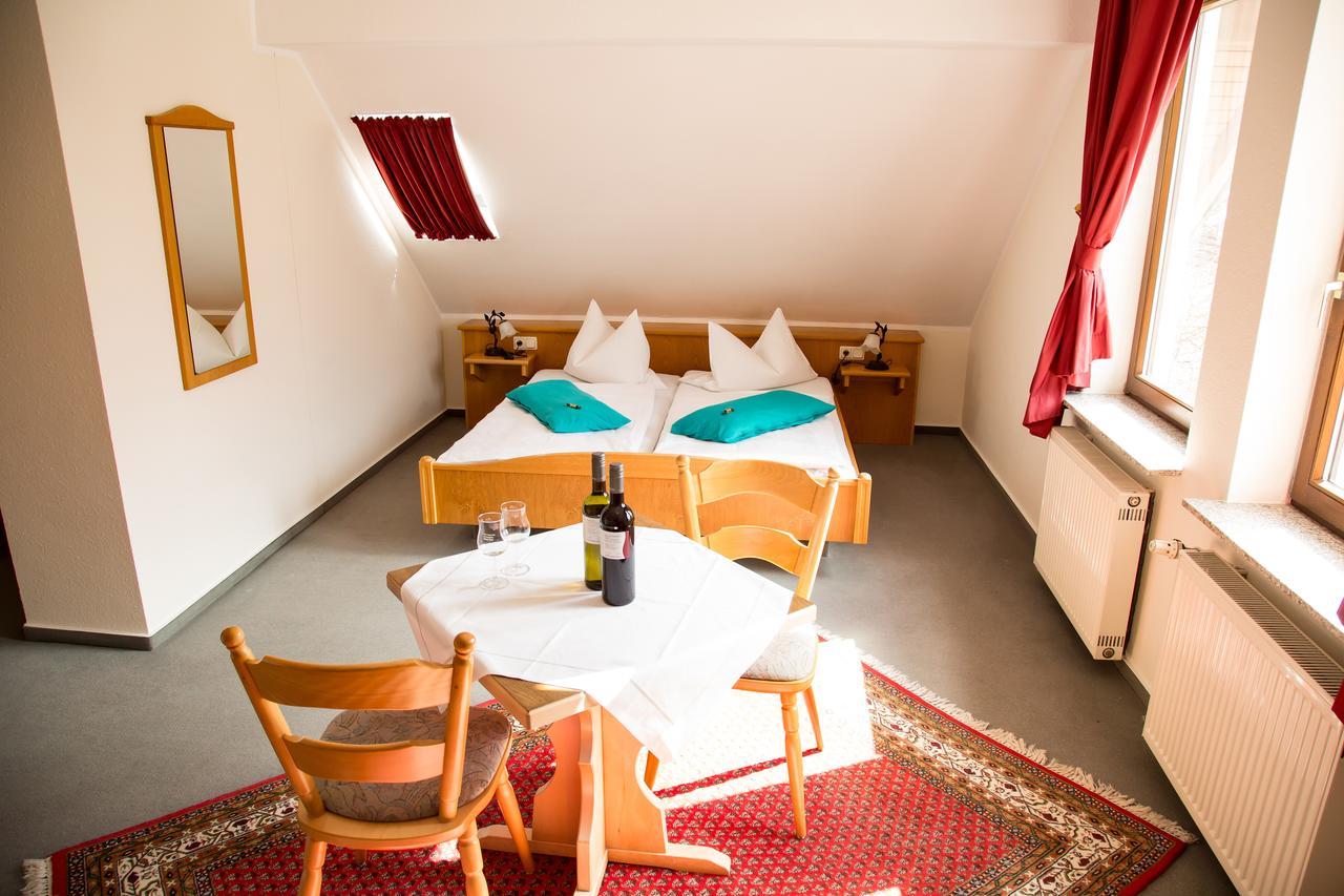 Hotel Janssen Bodenheim Bagian luar foto